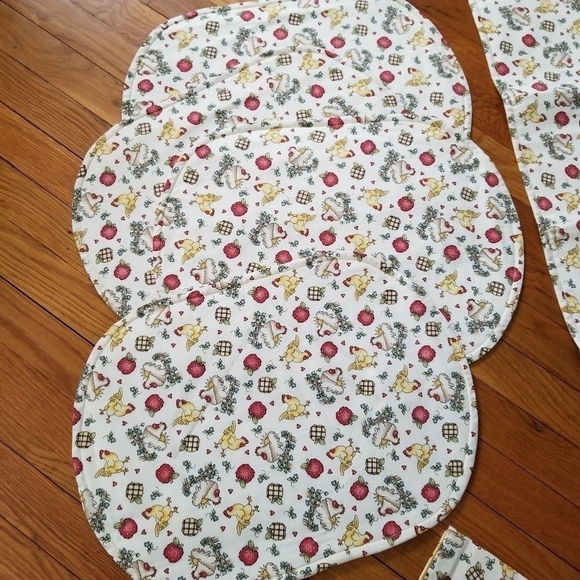 Place Mat Table Runner Napkins Chickens Farm Apples Print Hearts Handmade Set 4 - Picture 5 of 7